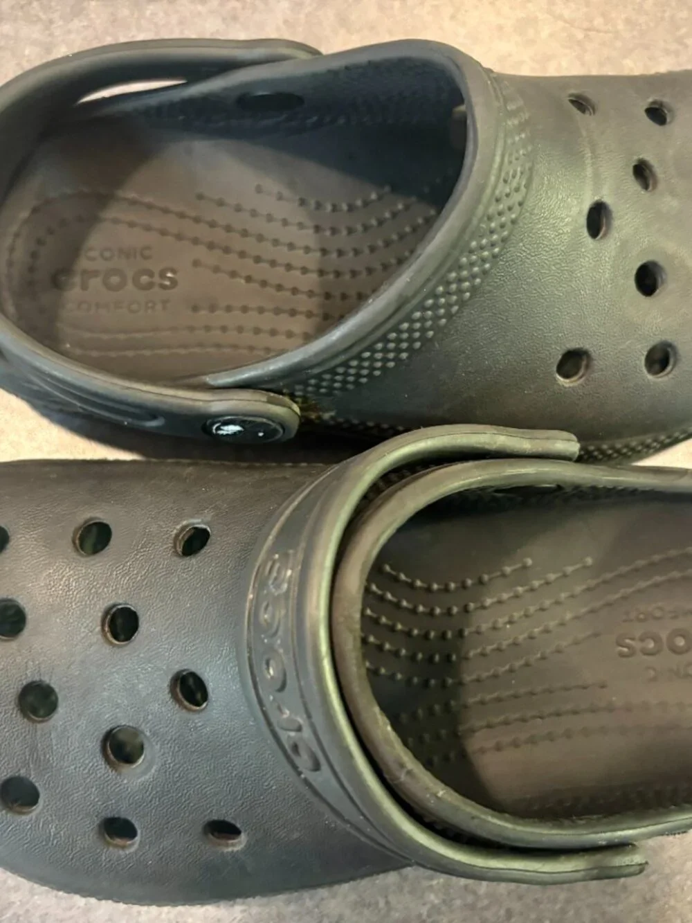 ~~Crocs Classic Clog kids Slip-On Clog US C 13 Black Lightweight Comfort Rubber